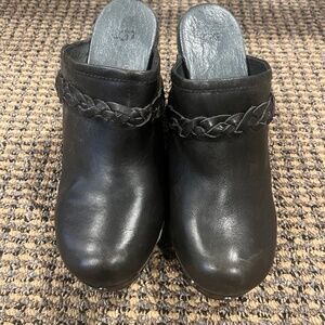 Ugg Genuine leather Clogs
